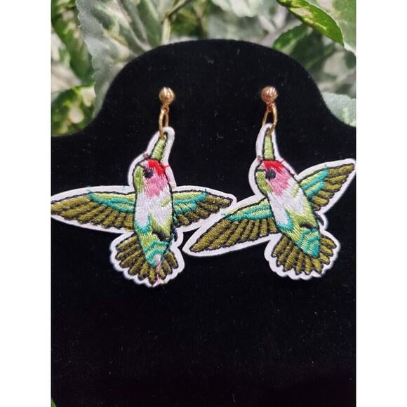 Women's Multicolor Bird's Shape Stylish Partywear Stylish Fabric Earrings Set - Picture 2 of 6